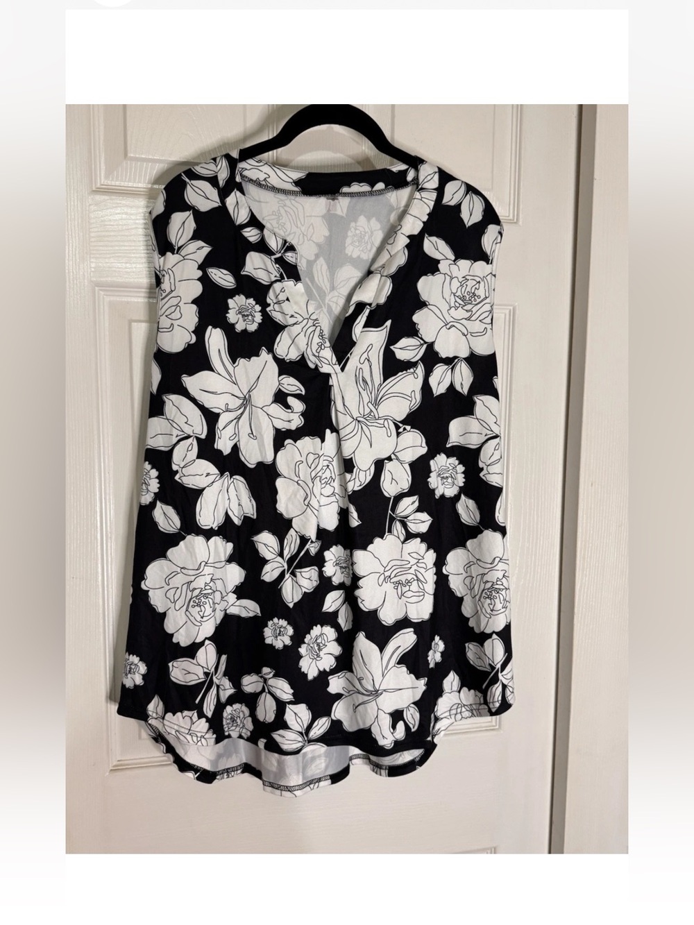 Black & White Floral Split-Neck Blouse